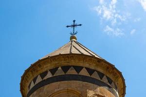 Monastère de hnevank dans la province de lori, arménie, hnevank en automne photo