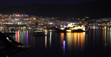 ville de bodrum depuis mugla, turquie photo