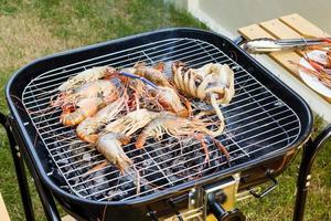 crevettes de rivière grillées photo