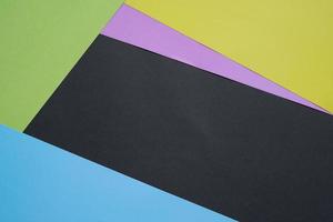 couche de papier couleur composée à plat avec un style abstrait pour l'arrière-plan de l'espace de copie photo