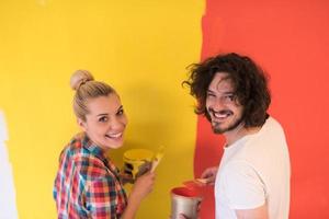 couple peinture mur intérieur photo