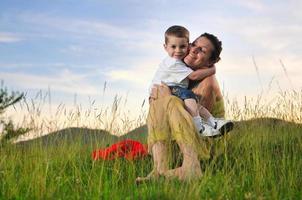 femme enfant en plein air photo