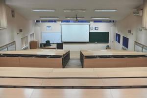 dubaï, 2022 - vue intérieure de la salle de classe photo
