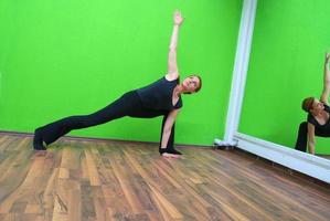 yoga femme séance d'entraînement photo