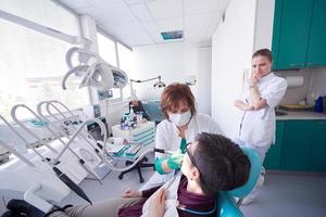 patiente chez le dentiste photo