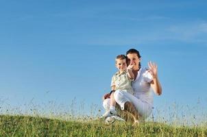 femme enfant en plein air photo