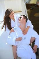 jeune couple sur yacht photo