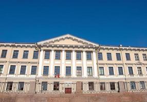 St. Saint-Pétersbourg, Russie - ancien bâtiment sur la rivière fontanka photo