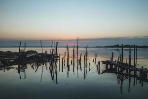 vue du port de pêche au lever du soleil photo