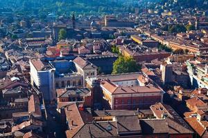 vue depuis la tour asinelli sur bologne photo