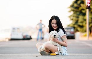 fille avec son chien photo