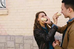 beau jeune couple photo