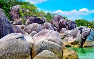 La beauté de la plage de Tanjung Tinggi, Laskar Pelangi, Belitung, Indonésie photo