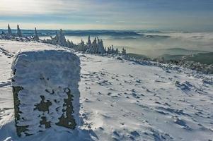 Montagnes dans les beskides de la république tchèque photo