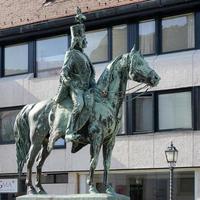 Budapest, Hongrie, 2014. statue de hadik andras à budapest photo