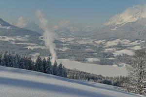 paysage de montagne d'hiver photo