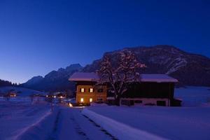 paysage d'hiver de montagne photo