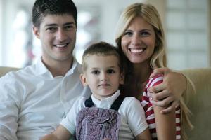 famille à la maison photo