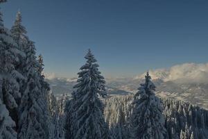 paysage de montagne d'hiver photo