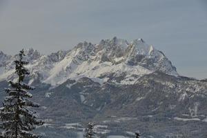 paysage de montagne d'hiver photo