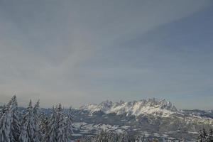 paysage de montagne d'hiver photo