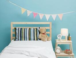 la chambre pour enfant, chambre bleue moderne pour enfant photo