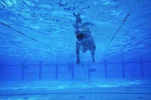 piscine sous l'eau photo