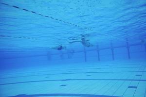 piscine sous l'eau photo