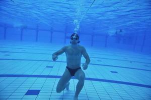 piscine sous l'eau photo