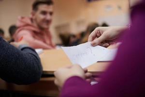 les étudiants organisent une pause-café photo