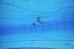 piscine sous l'eau photo