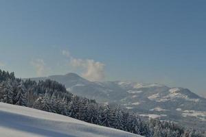 paysage de montagne d'hiver photo