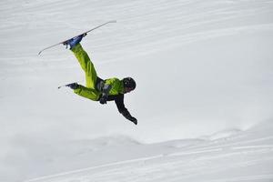 skieurs en montagne photo