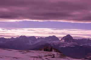 vue sur les montagnes d'hiver photo