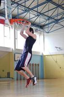 vue de l'homme de basket-ball photo