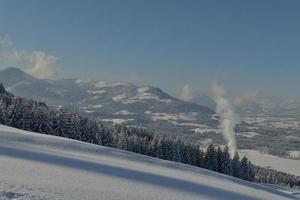 paysage de montagne d'hiver photo