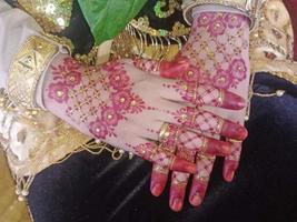 beau henné pour préparer le jour du mariage photo