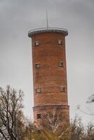 château d'eau en brique photo