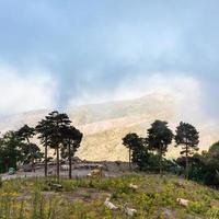 Pâturage de montagne dans les montagnes Nebrodi en Sicile photo