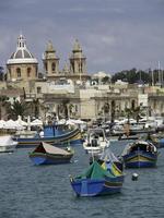 port de marsaxlokk sur l'île de malte photo