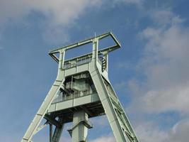 ancienne mine et la ville de bochum photo