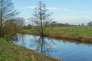 la rivière aa près de borken en allemagne photo