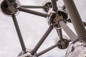 bruxelles, belgique, 2022 - vue sur le bâtiment de l'atomium photo