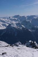 beau paysage de montagne en hiver photo