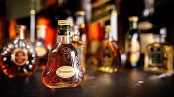 bangkok thaïlande - 17 août 2022 bouteille de hennessy, une marque de cognac célèbre de cognac, france