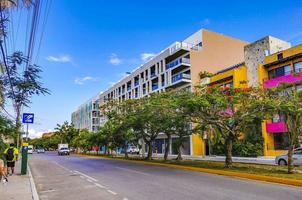 playa del carmen quintana roo mexique 2022 route de rue typique et paysage urbain de playa del carmen mexique. photo