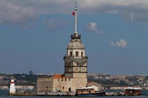 tour de la jeune fille, istanbul photo