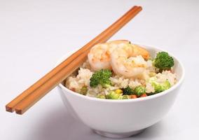 riz frit avec des légumes photo
