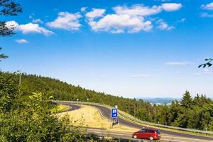 Route de l'aire de repos sur l'autoroute A5 en Allemagne photo