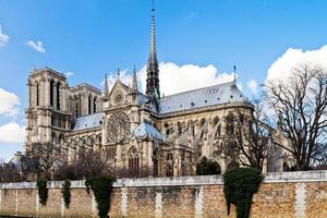 cathédrale notre-dame de paris et seine photo